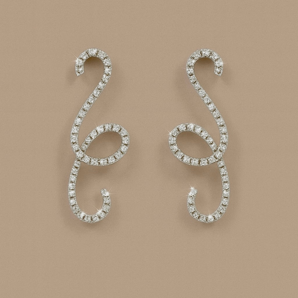 Orecchini ricci di diamanti