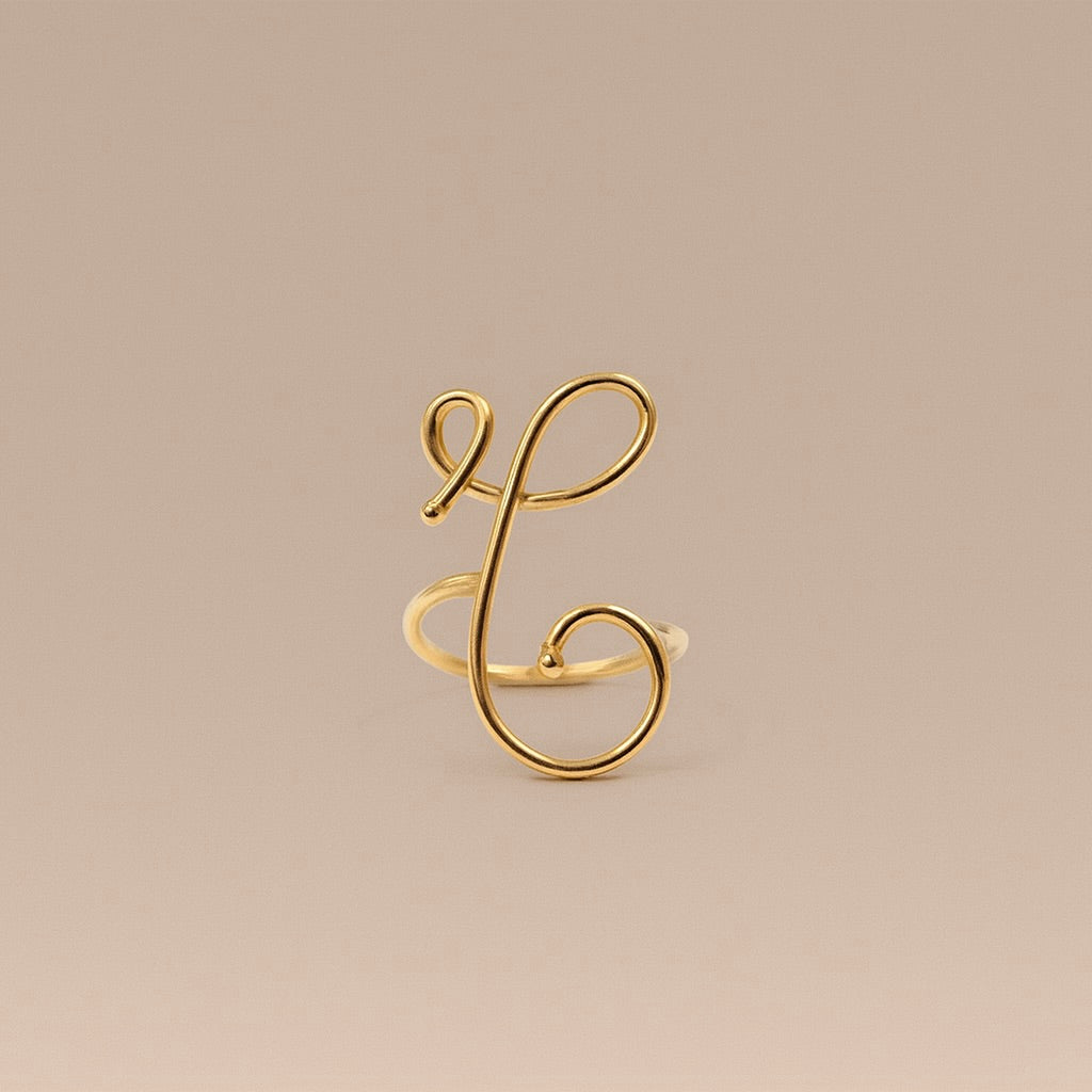 Anello oro 9kt iniziale "T"