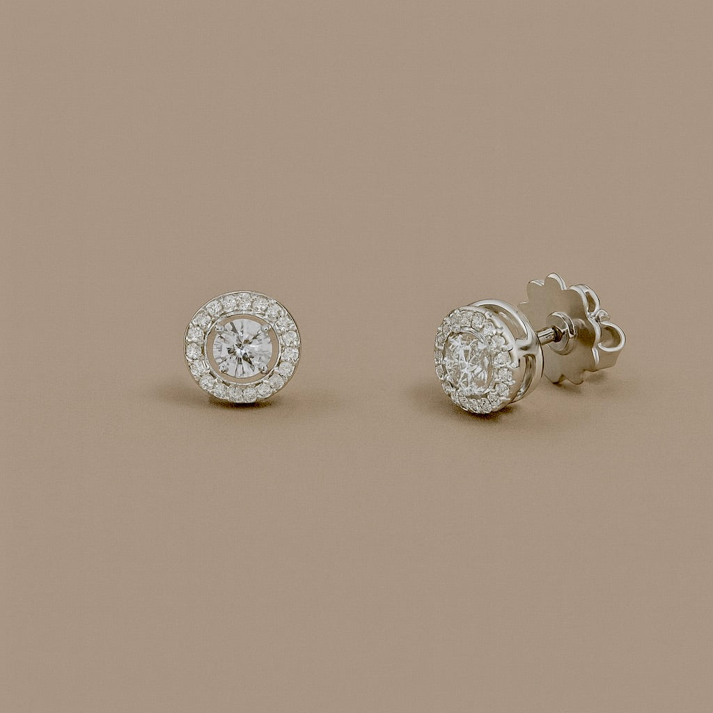 Orecchini punto luce contorno diamanti