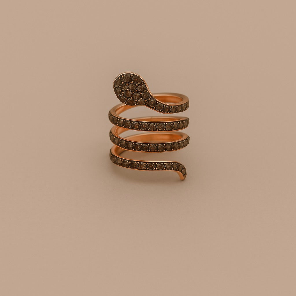 Anello in argento dorato serpente  diamanti