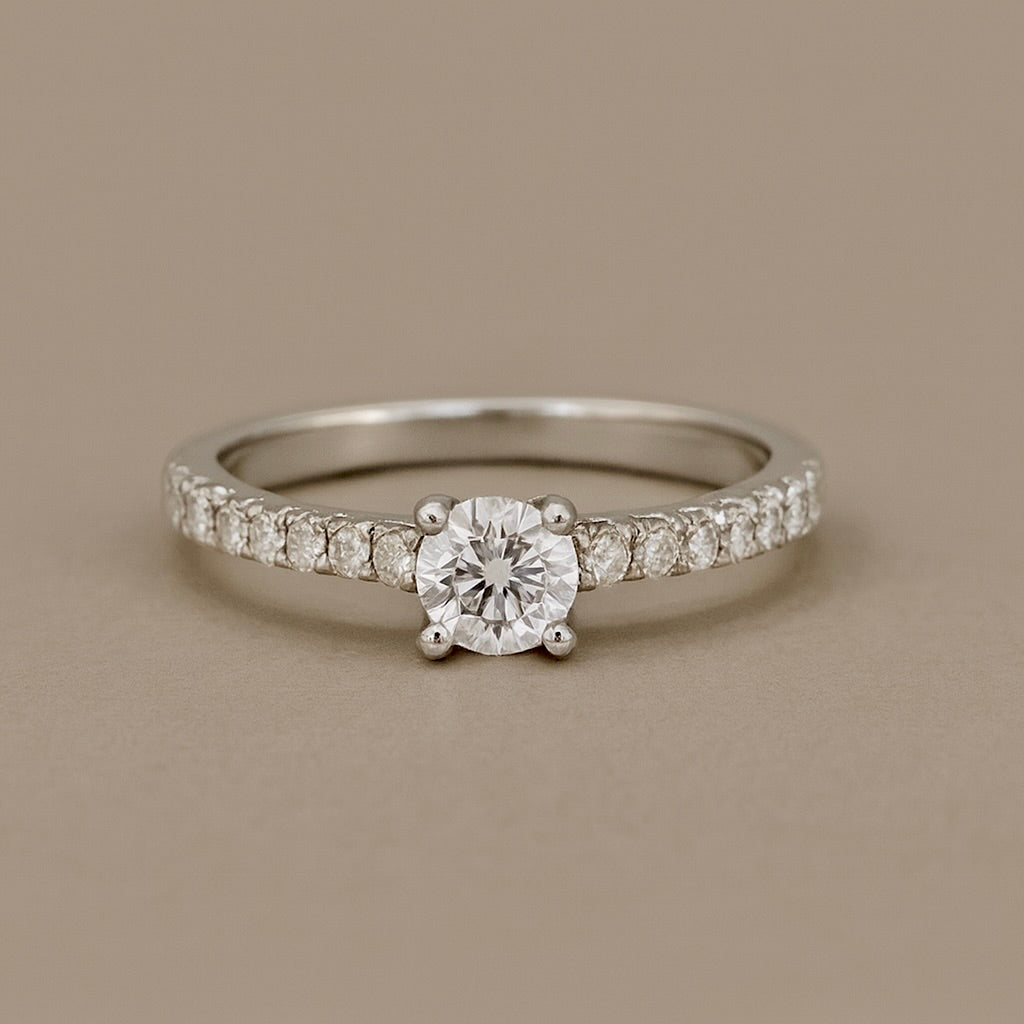 Anello Solitario oro 18kt Genesya tipo 1