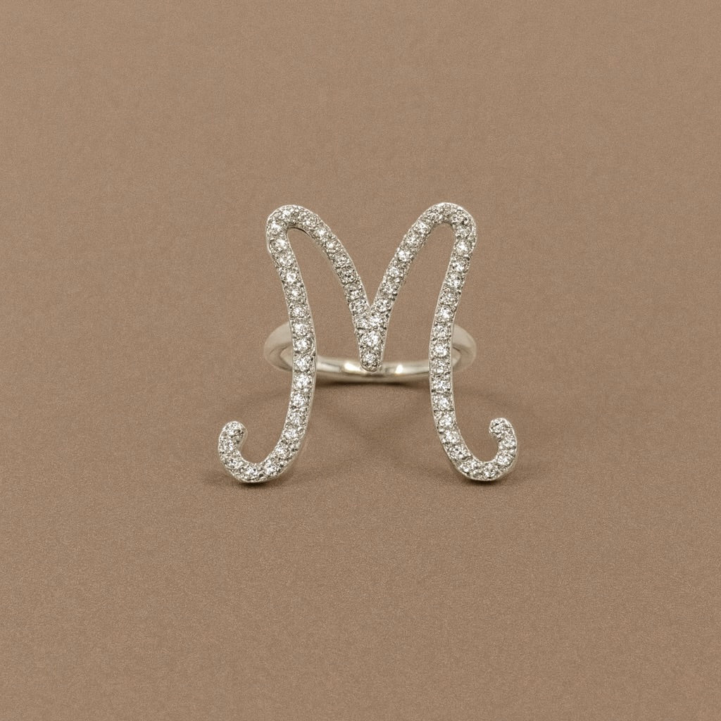 Anello iniziale "M" oro 9kt diamanti