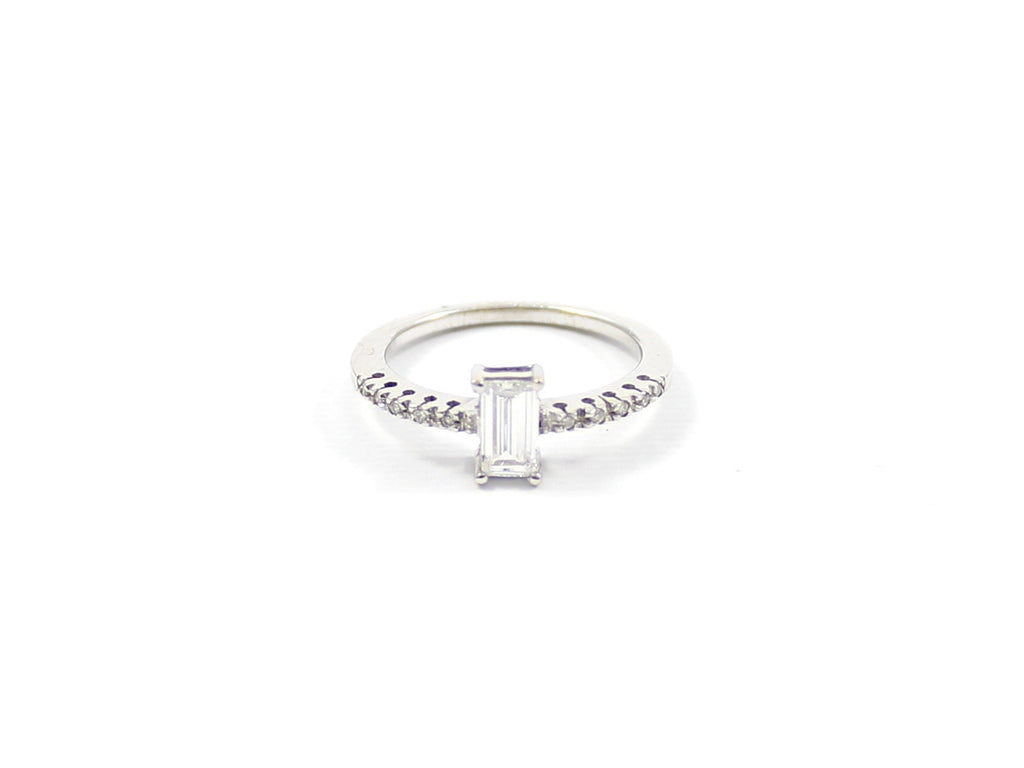 Solitario clearance taglio baguette